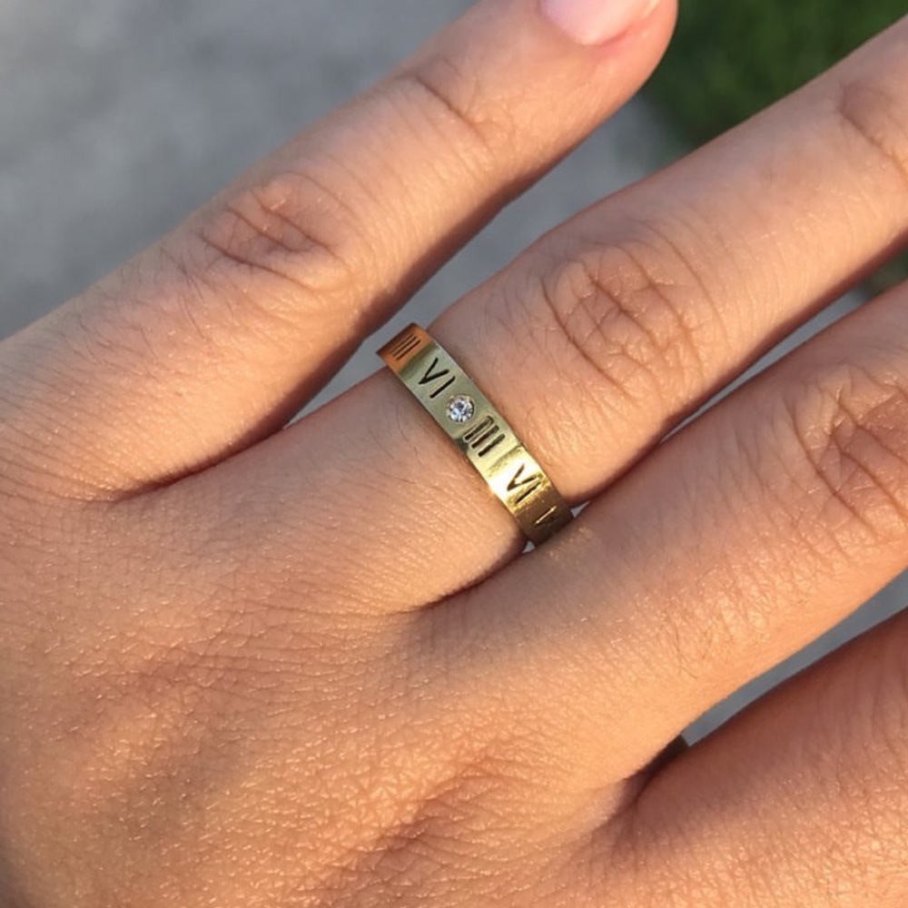 Aelia - Roman Numeral Gold Ring